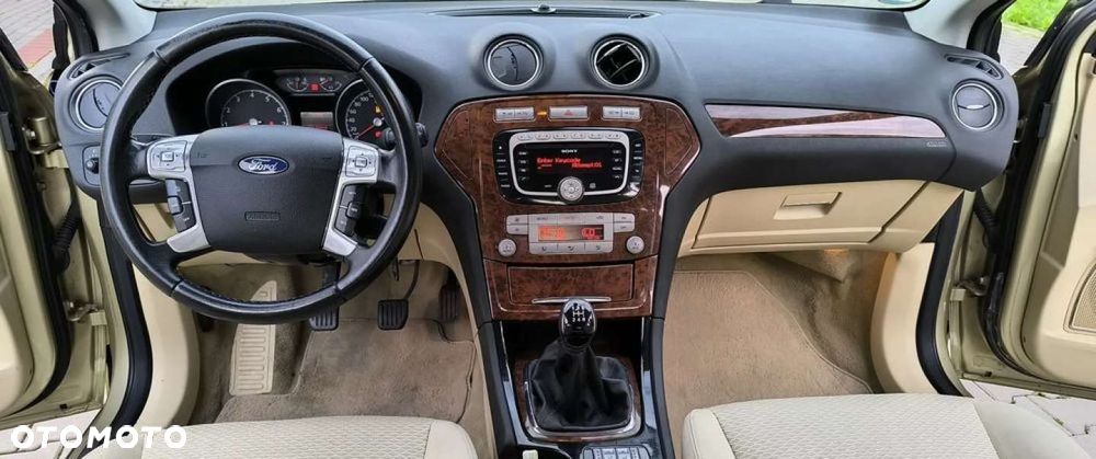 Ford Mondeo SW - 9