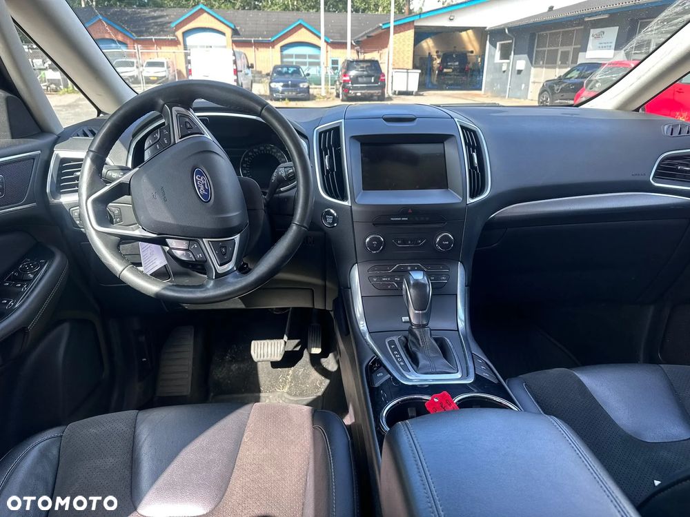 Ford S-Max 2.0 TDCi Titanium PowerShift - 12