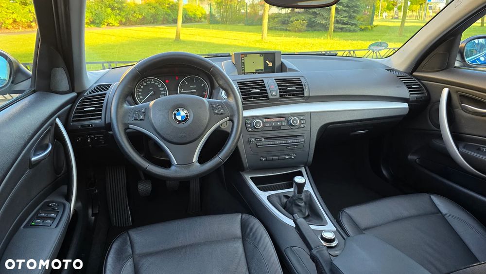 BMW Seria 1 120d DPF Edition Sport - 10