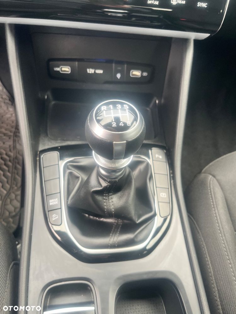 Hyundai Tucson 1.6 T-GDi 48V-Hybrid 2WD Trend - 21