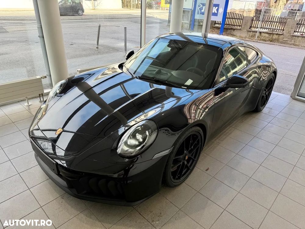 Porsche 911 Carrera 4 GTS PDK - 5