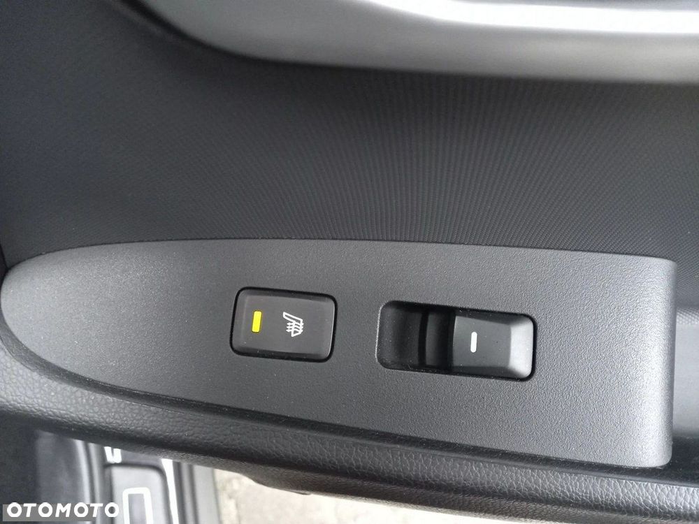 Kia Sportage 1.6 GDI Business Line L 2WD - 24