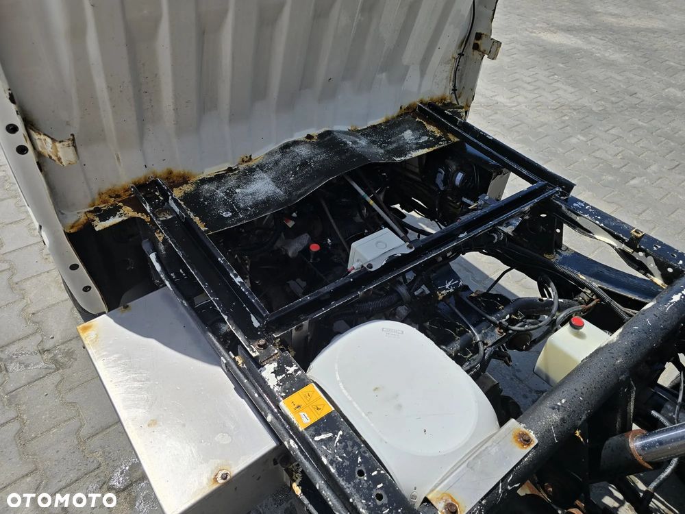 Piaggio PORTER UMO 4x4 2018 - 8