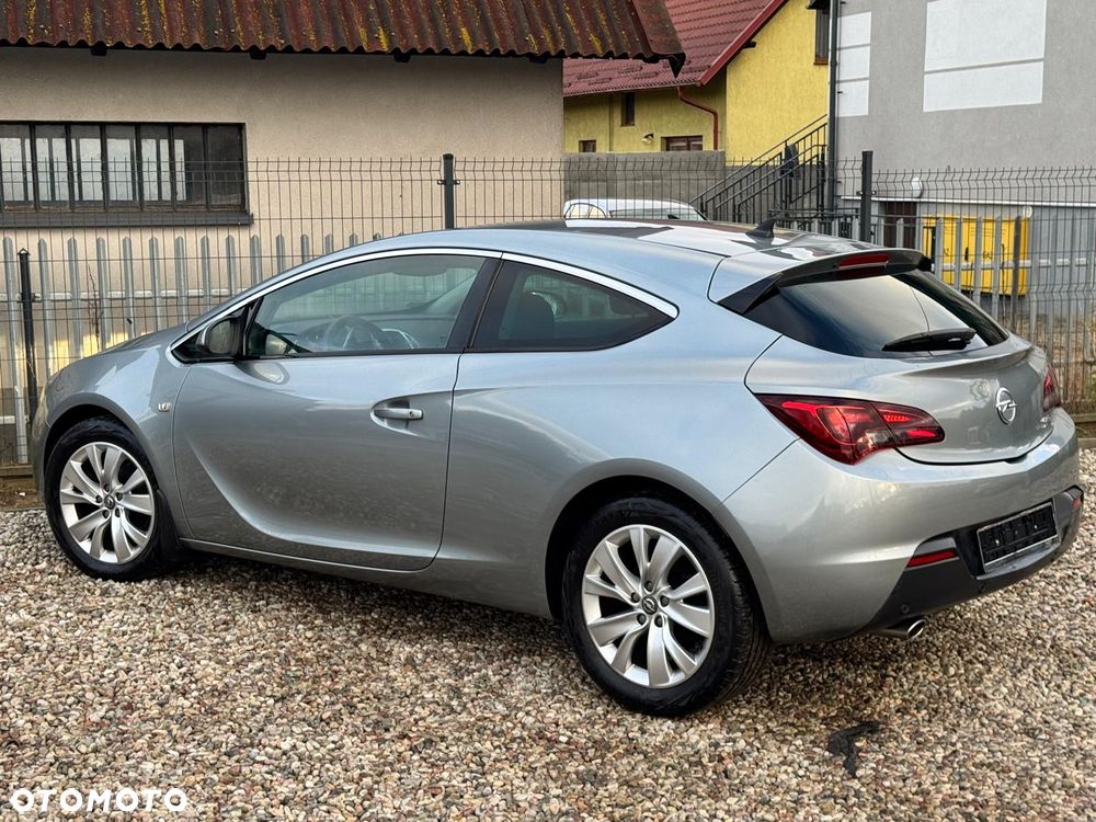 Opel Astra 1.6 Turbo Cosmo - 33