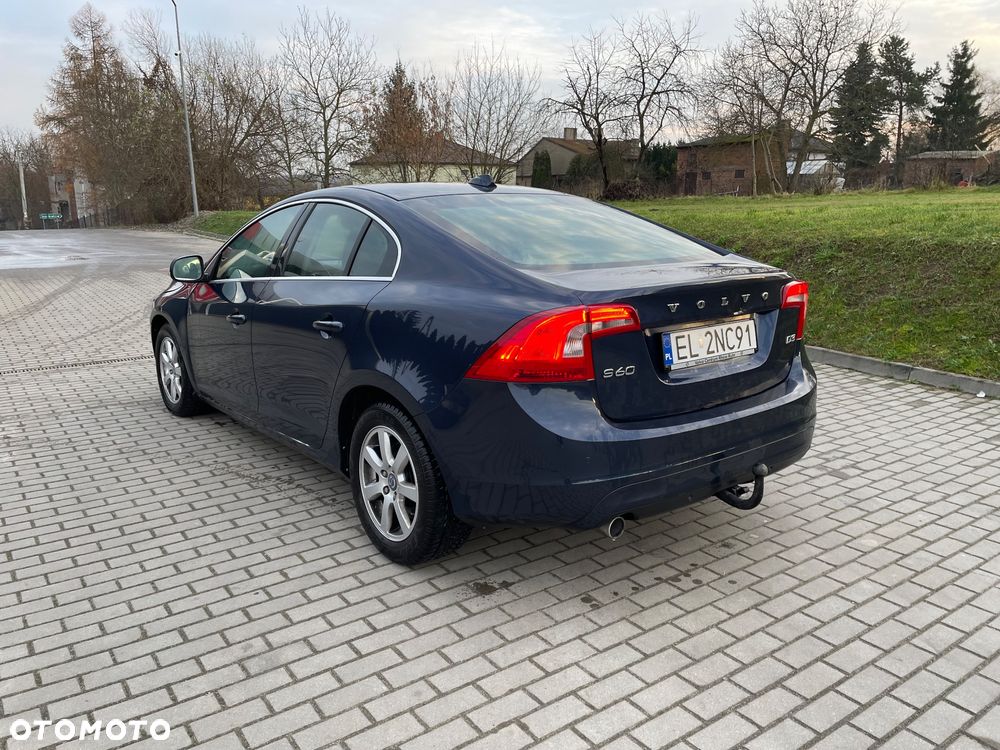 Volvo S60 D3 Geartronic Momentum - 13