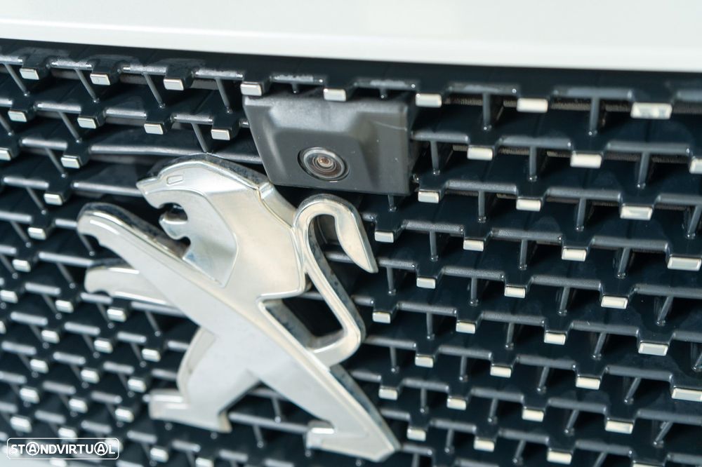 Peugeot 3008 1.6 Hybrid GT Pack e-EAT8 - 35