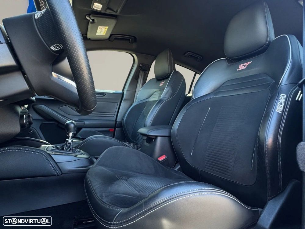 Ford Focus 2.3 EcoBoost S&S ST - 19
