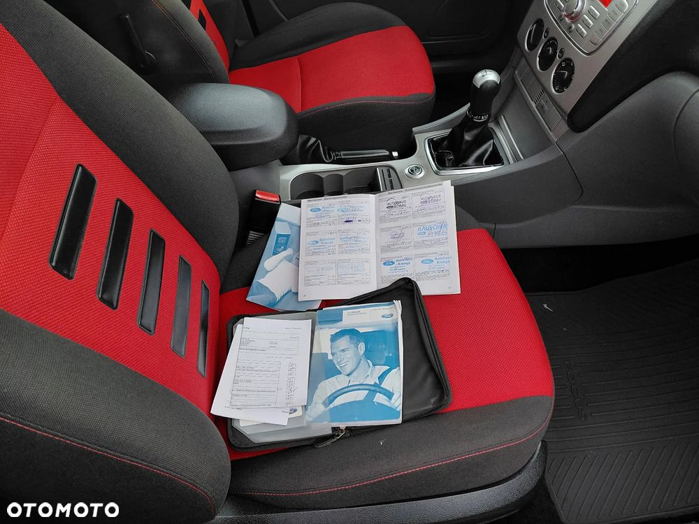 Ford Focus 1.6 Ti-VCT Black Magic - 17
