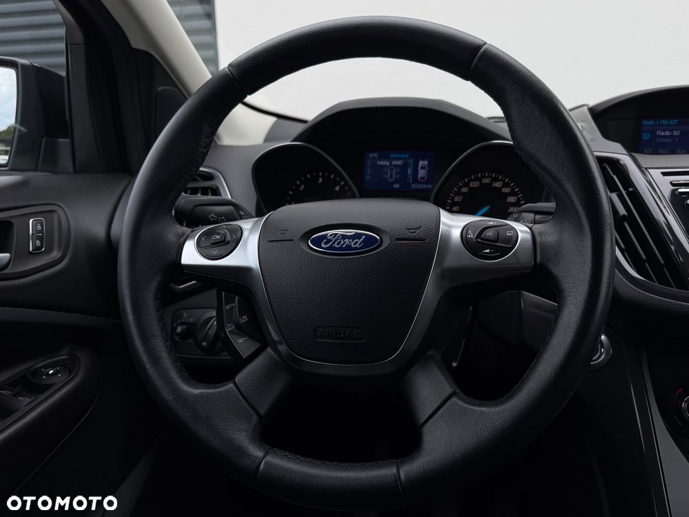 Ford Kuga 2.0 TDCi 2x4 Titanium - 10