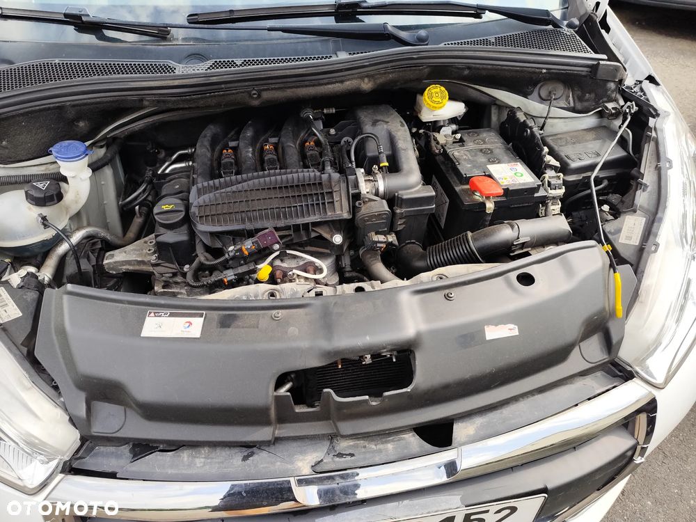 Peugeot 208 1.2 PureTech Style - 8
