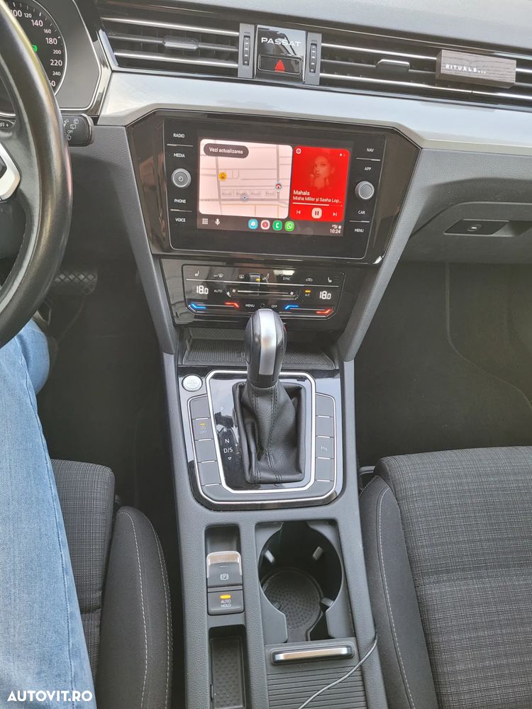 Volkswagen Passat Variant 2.0 TDI DSG Comfortline - 24