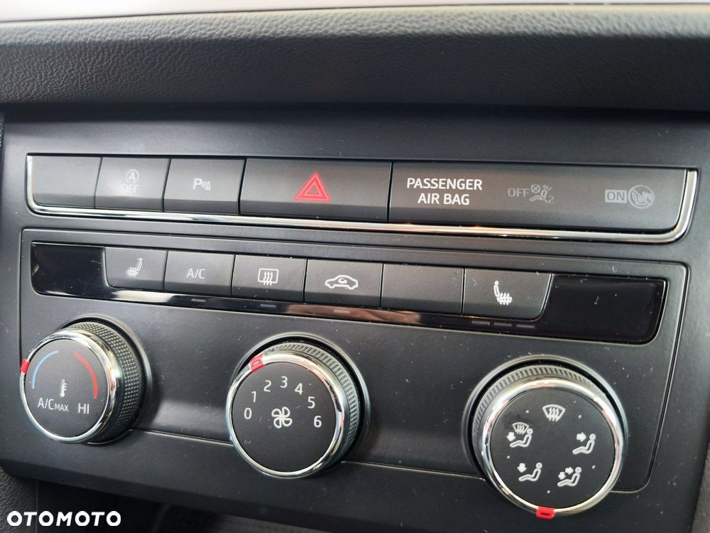 Seat Leon 1.6 TDI Style S&S - 26