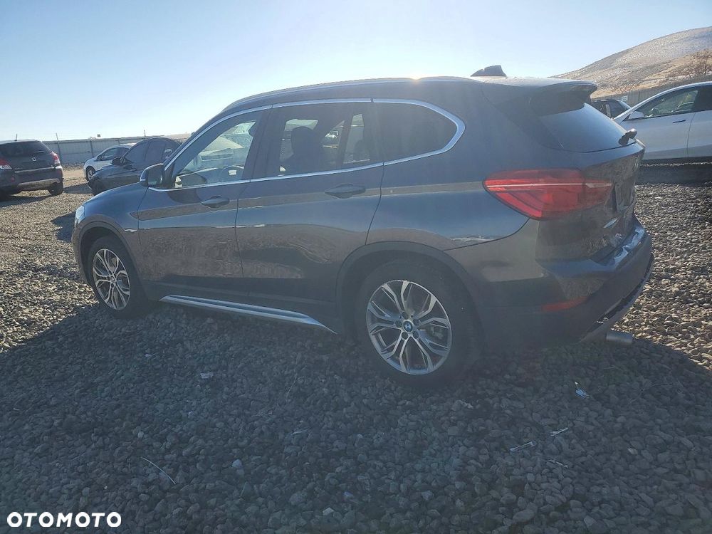 BMW X1 xDrive25i Sport Line - 3