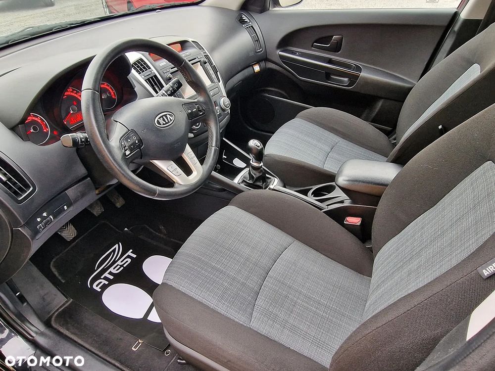 Kia Ceed 1.4 CVVT Attract - 8