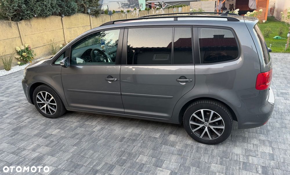 Volkswagen Touran - 2