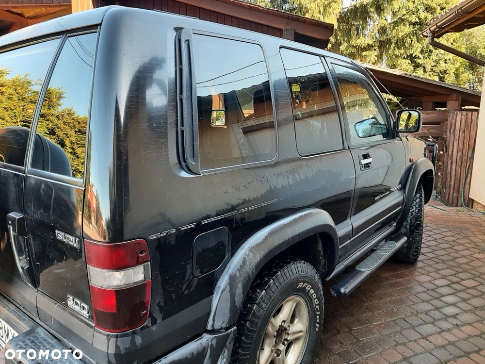 Isuzu Trooper - 2