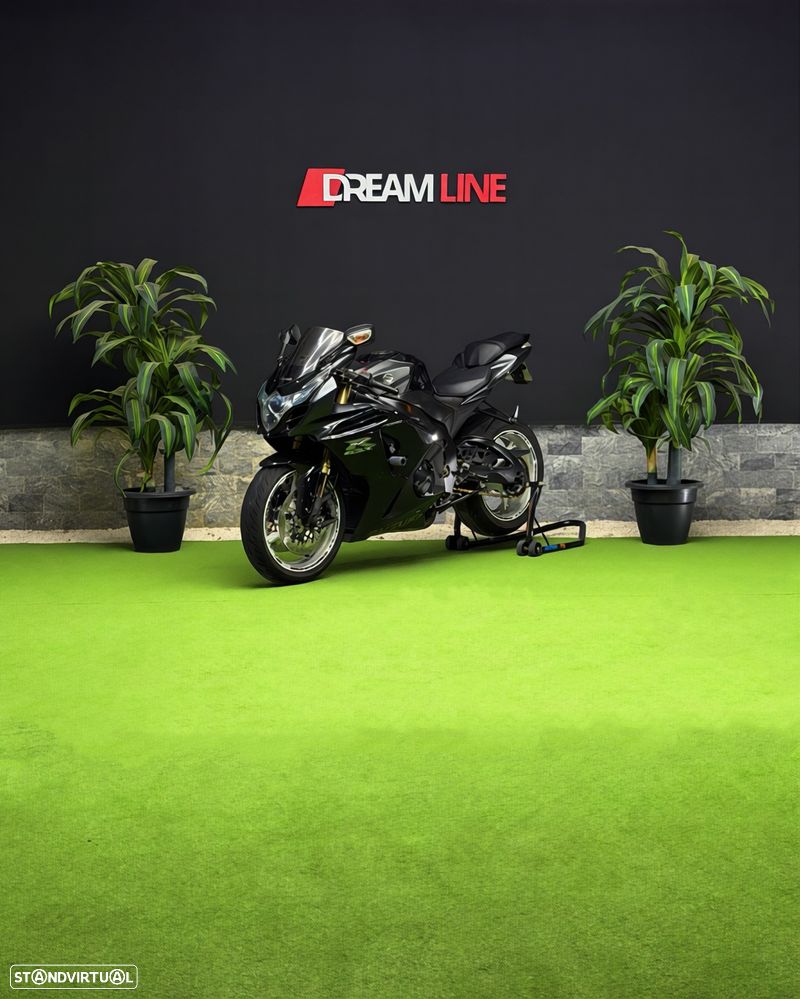 Suzuki GSX-R L2 - 1