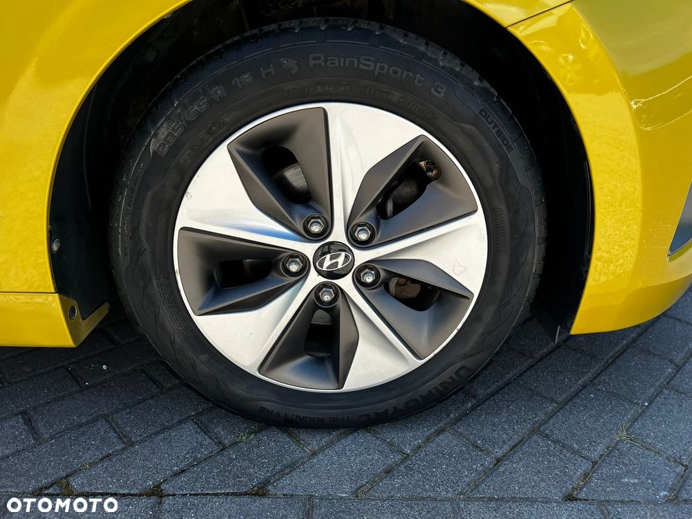 Hyundai IONIQ Style - 7