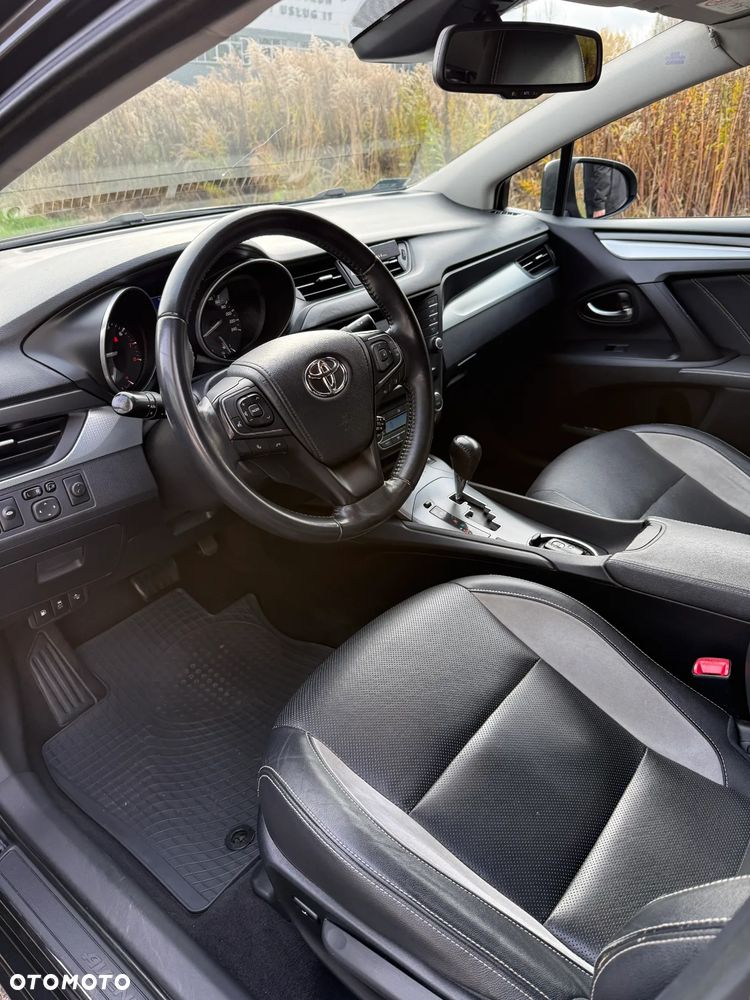 Toyota Avensis 2.0 Prestige MS - 10