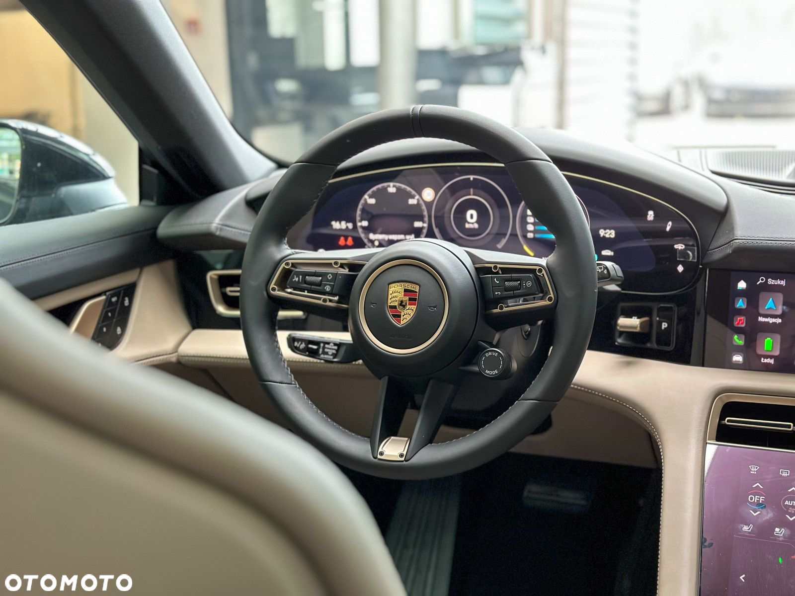 Porsche Taycan Performance Plus - 22
