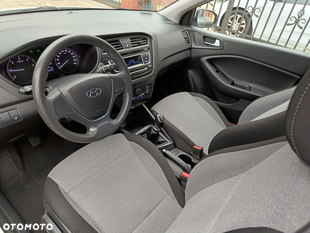 Hyundai i20 1.1 CRDi Comfort - 20