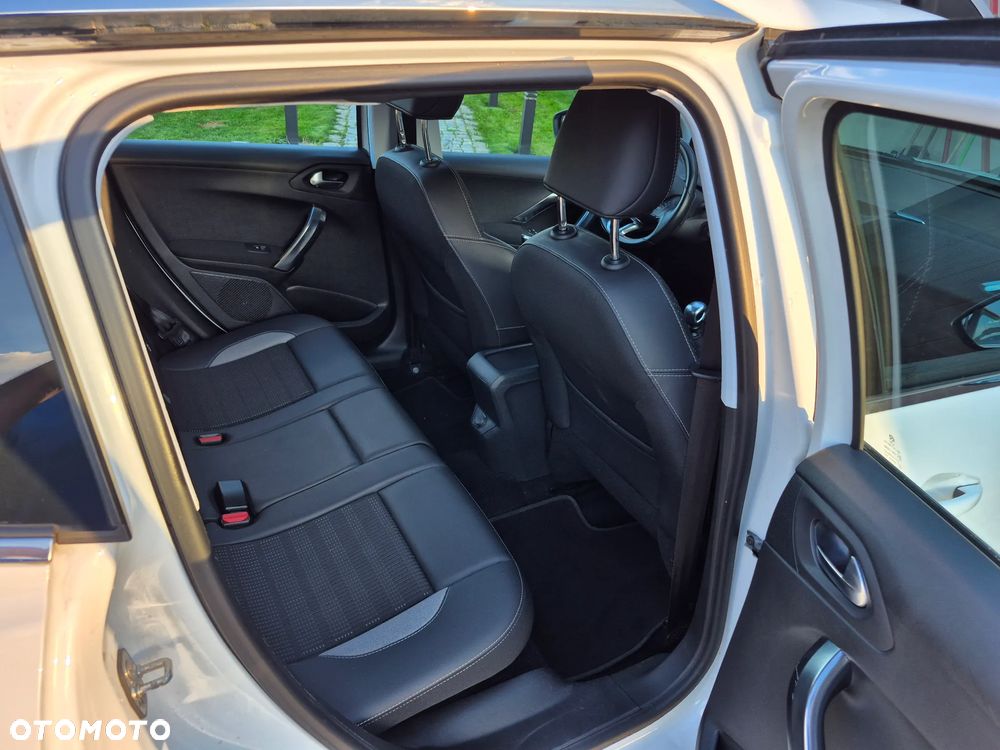 Peugeot 2008 1.6 BlueHDi Allure - 23