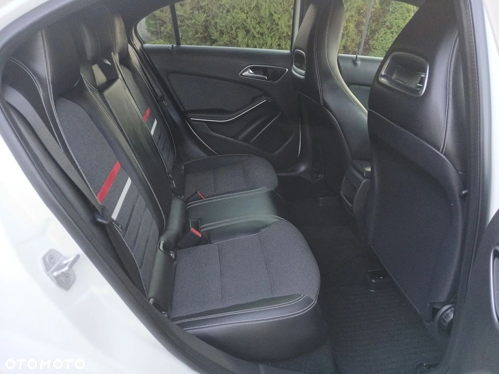 Mercedes-Benz Klasa A 180 BlueEfficiency Edition - 15