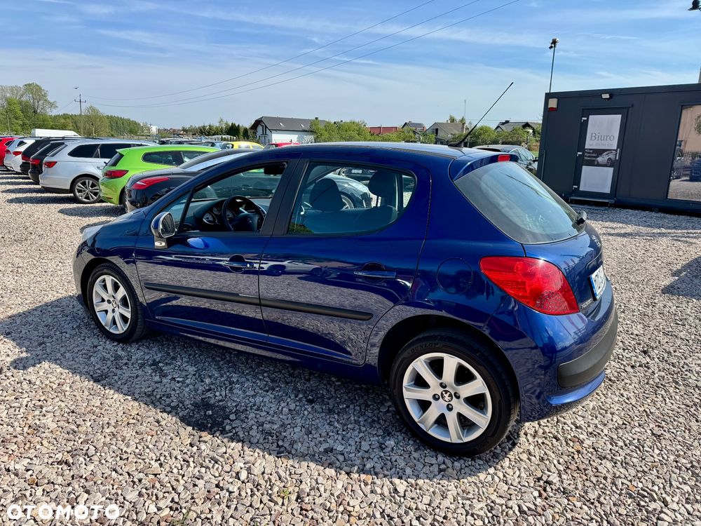 Peugeot 207 - 15