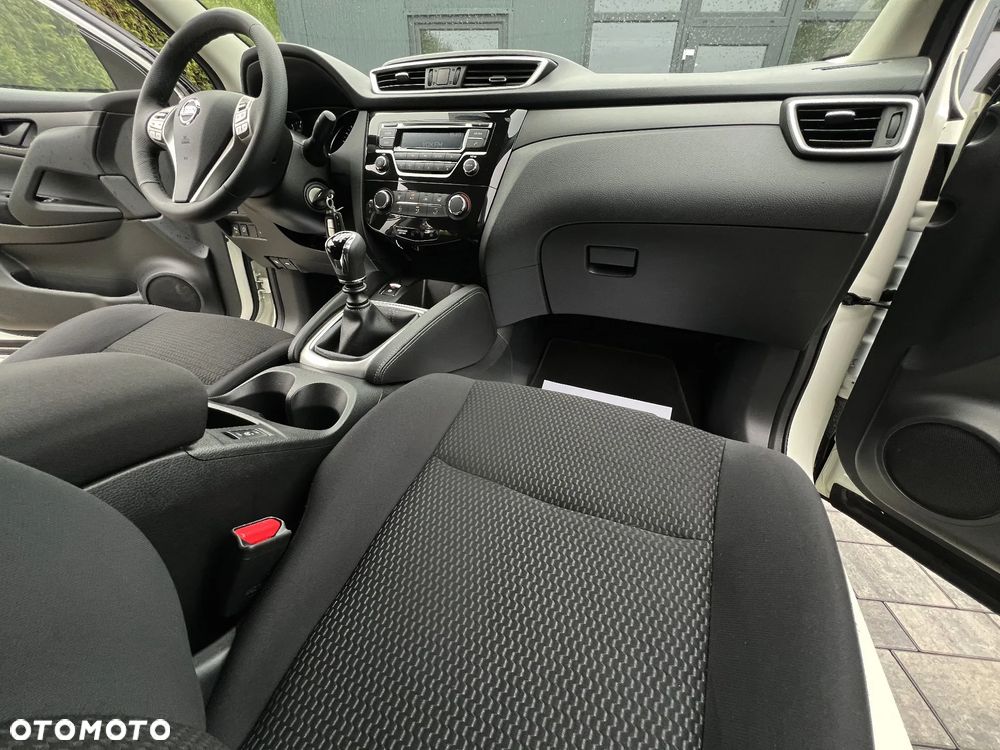 Nissan Qashqai 1.2 DIG-T N-Connecta EU6 - 18