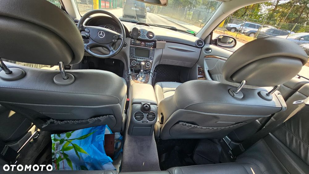 Mercedes-Benz CLK Coupe 350 7G-TRONIC Elegance - 27