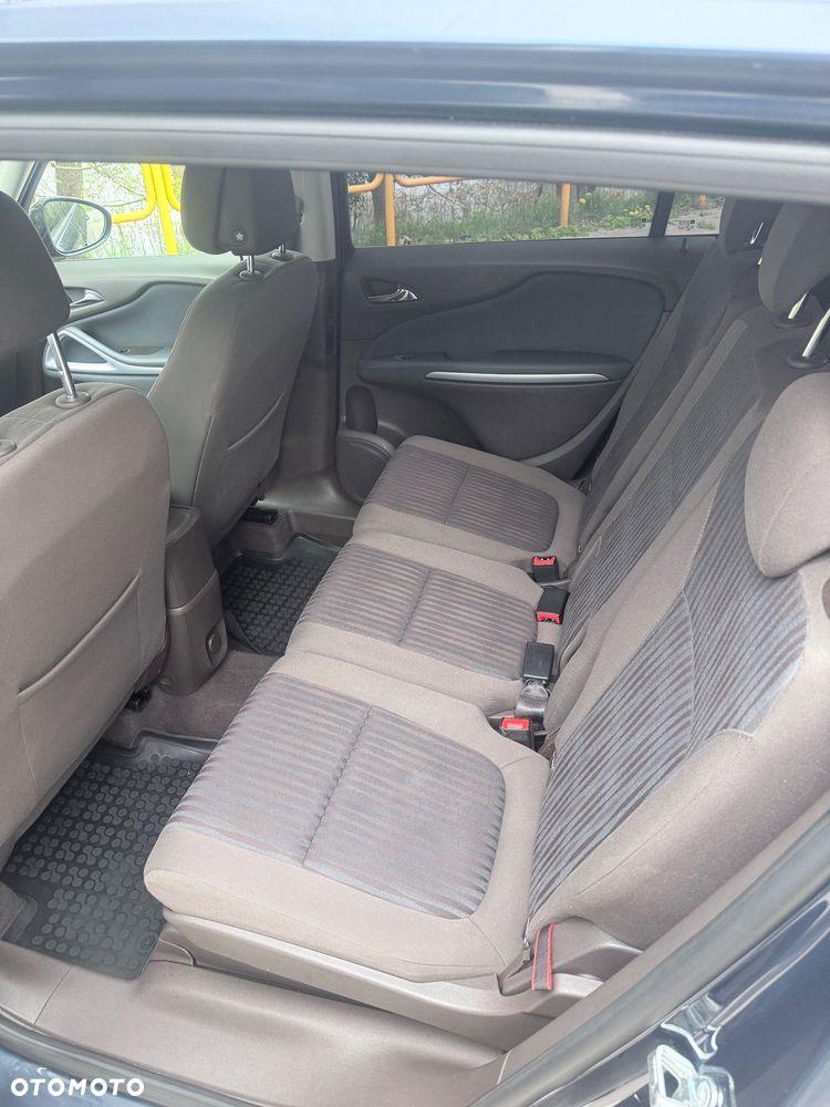 Opel Zafira - 11