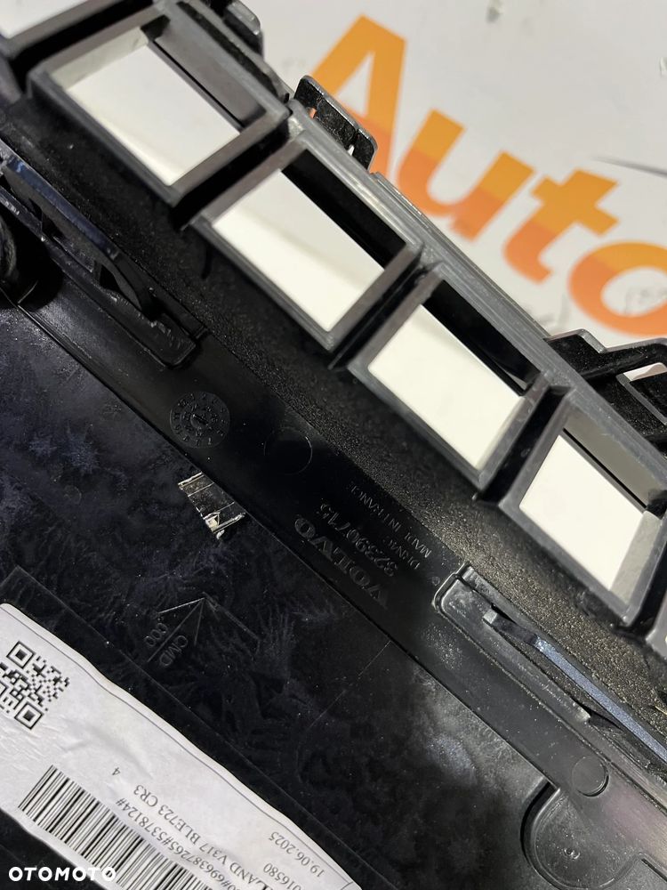 Volvo C40 XC40 LIFT  Grill atrapa zderzaka przód 32337601 - 7