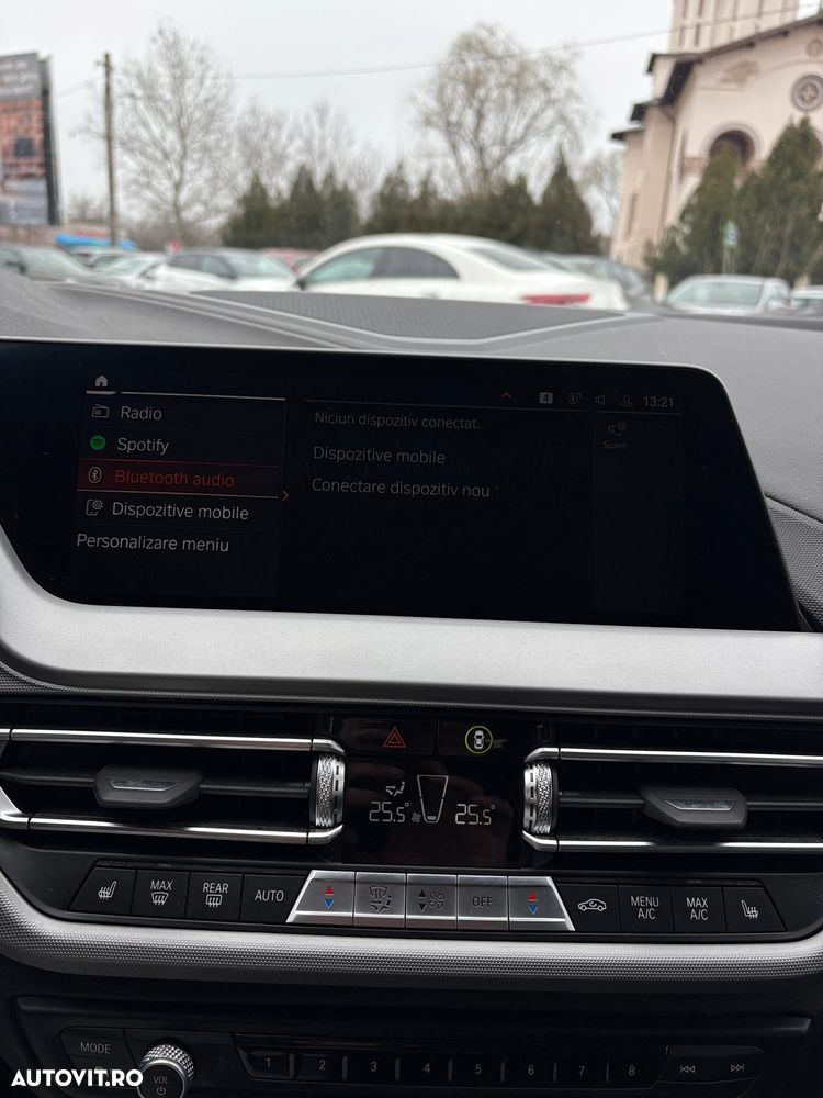 BMW Seria 1 120i Aut. Sport Line - 26