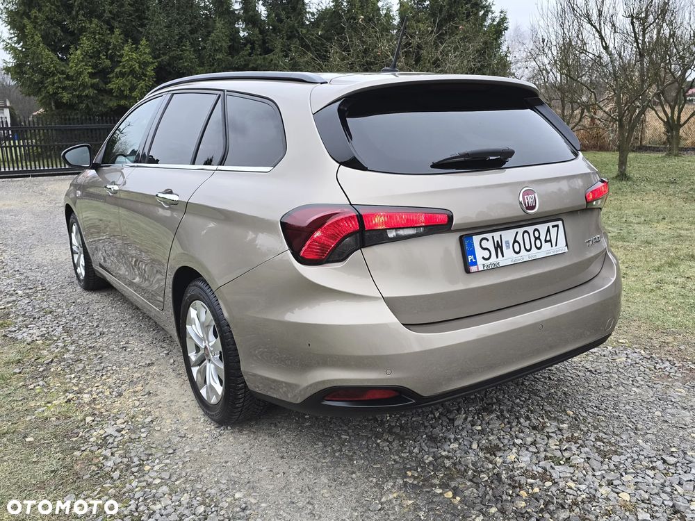 Fiat Tipo 1.4 16v Lounge EU6d - 30
