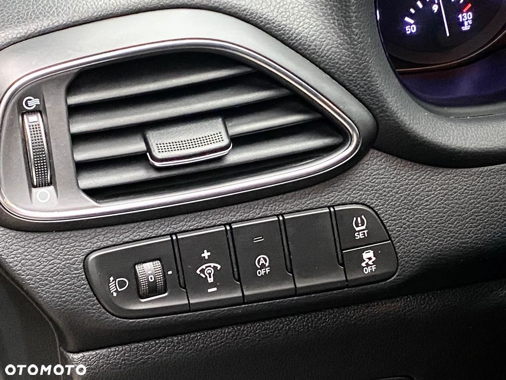 Hyundai i30 - 19