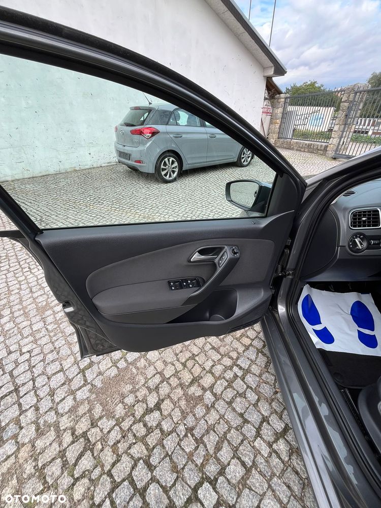 Volkswagen Polo 1.6 TDI Blue Motion Style - 7