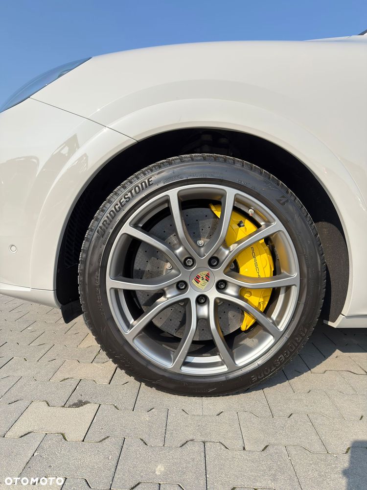 Porsche Cayenne - 17