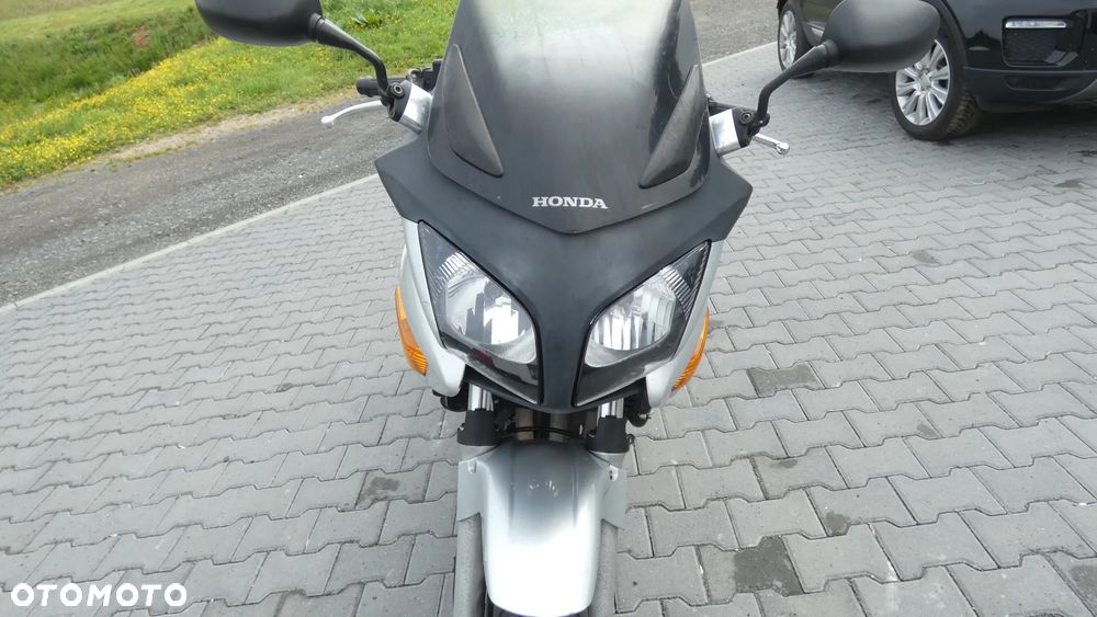 Honda CBF - 12