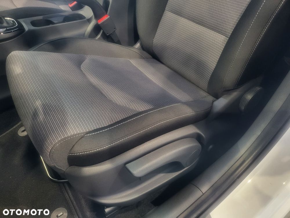 Hyundai i30 1.6 T-GDI Modern DCT - 16