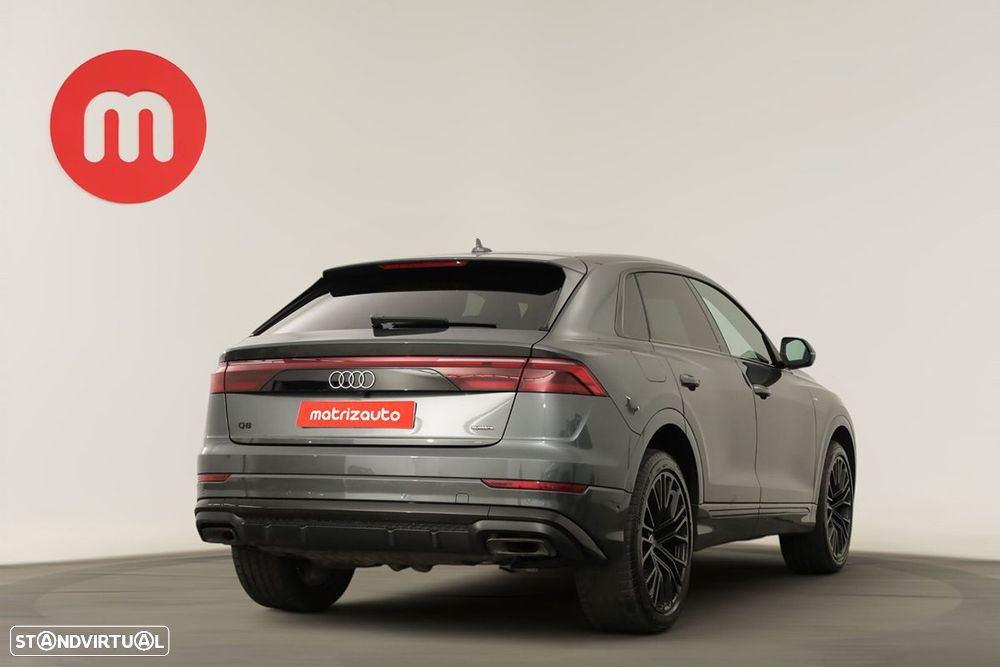 Audi Q8 55 TFSIe quattro Tiptronic - 4
