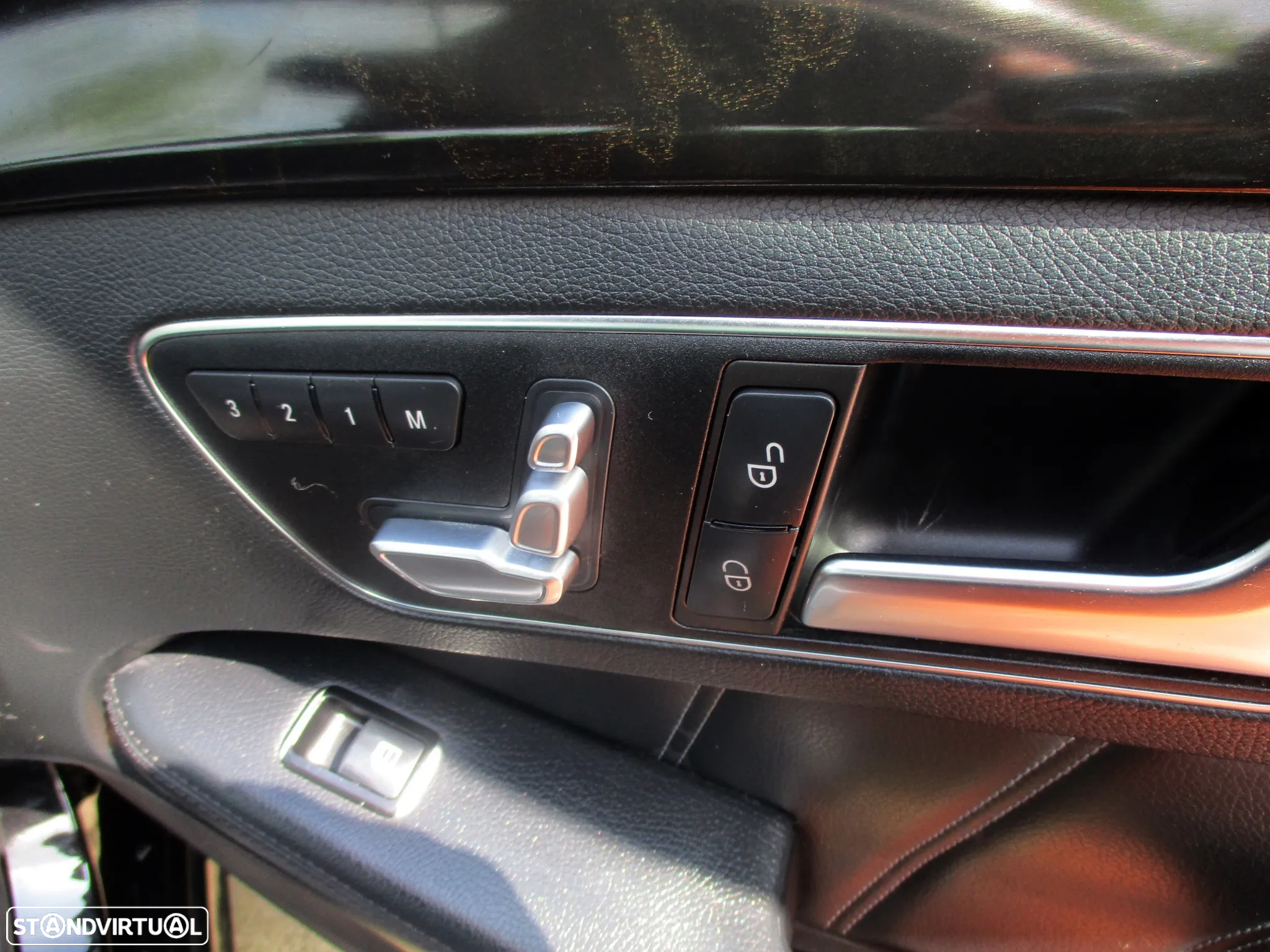 Mercedes-Benz E 220 CDi Avantgarde BlueEfficiency Auto. - 30