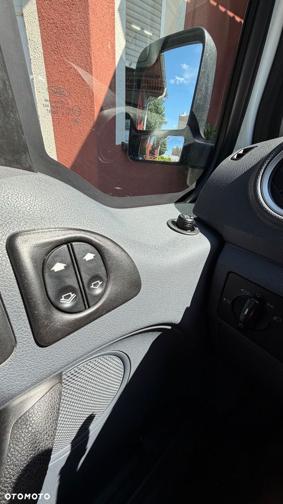 Ford Tourneo Connect 1.6 TDCi Trend - 10