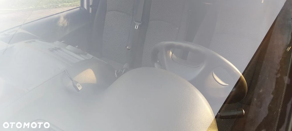 Mercedes-Benz VITO - 13