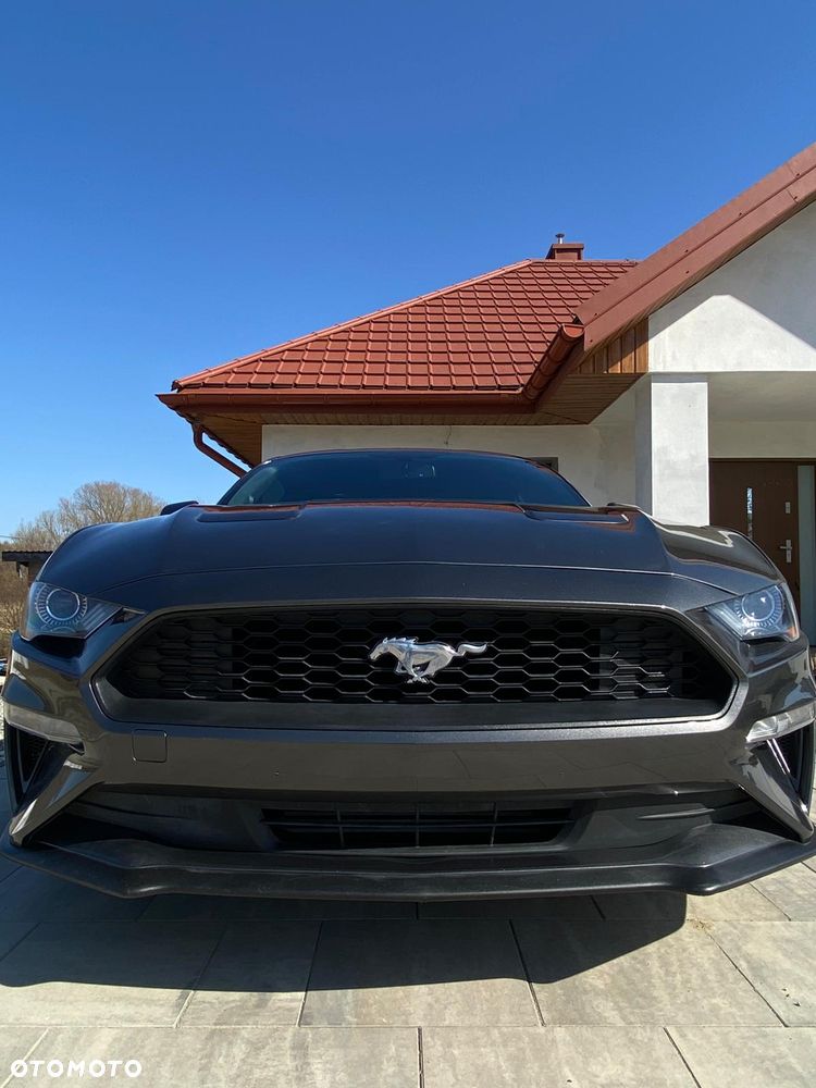 Ford Mustang - 3