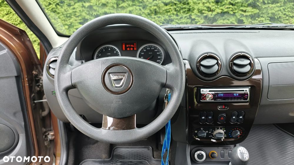 Dacia Duster 1.6 Laureate 4x4 - 9