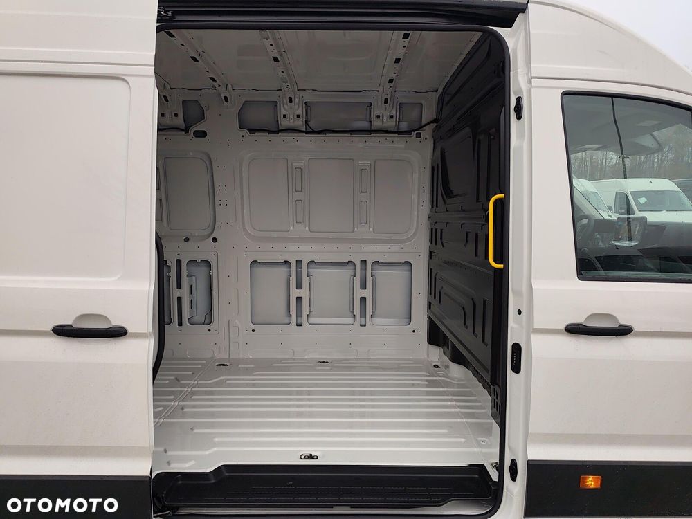 Volkswagen Crafter 35 furgon 140km 4490 - 25