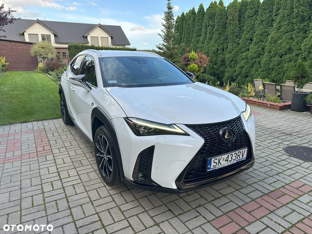 Lexus UX 250h F Sport AWD - 1