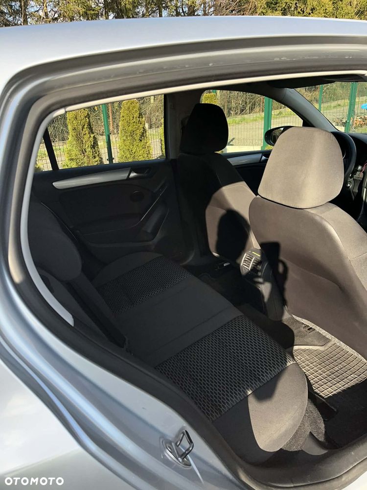 Volkswagen Golf 1.6 Comfortline - 20