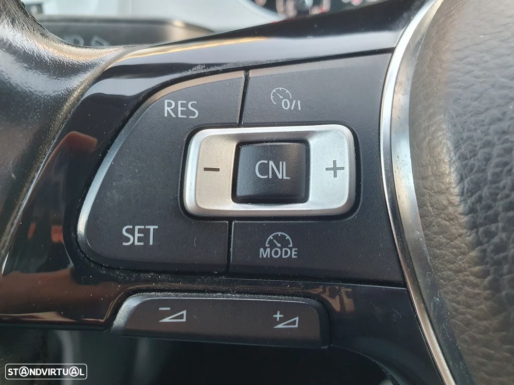 VW Golf 1.6 TDI Confortline - 26