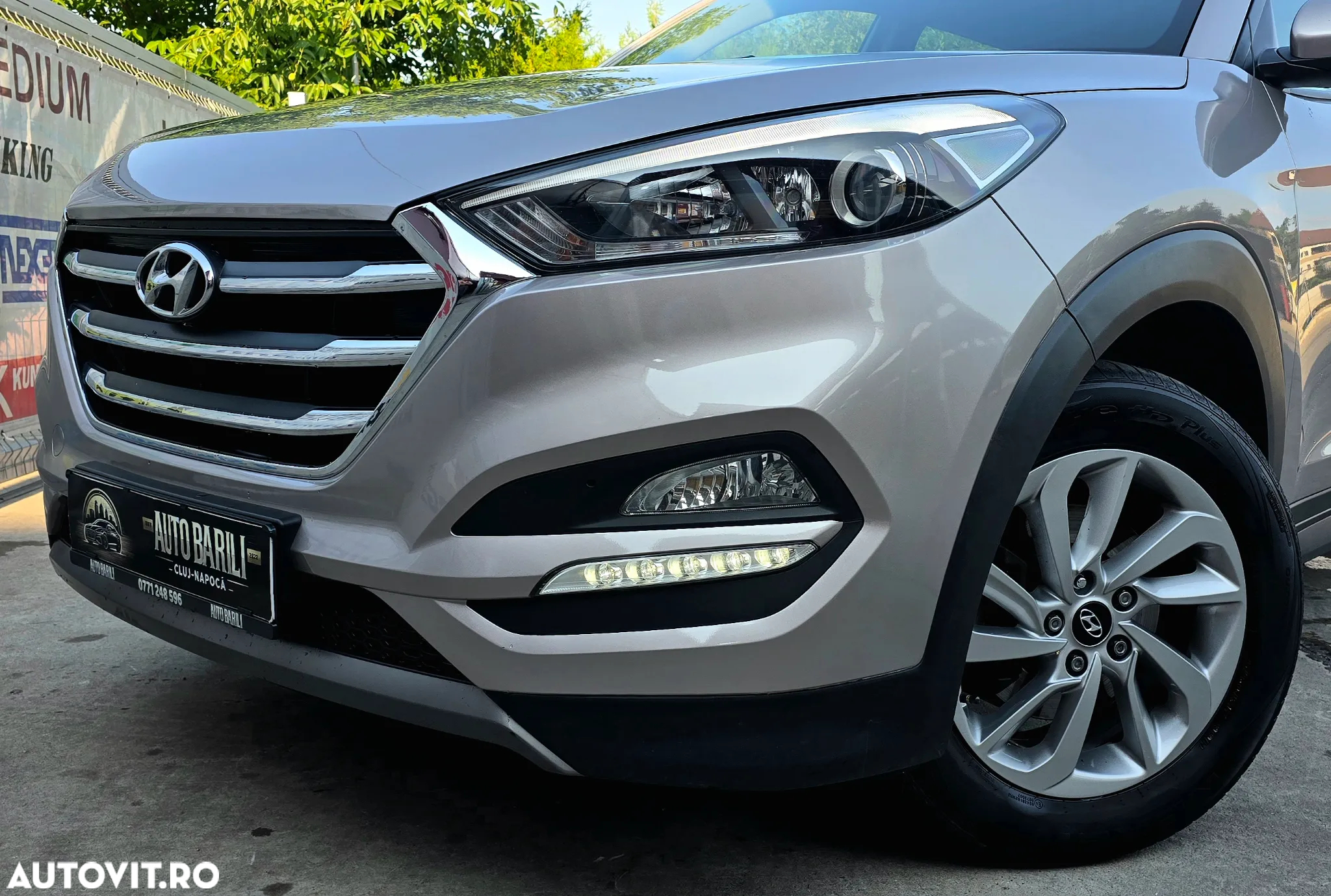 Hyundai Tucson 2.0 CRDI 4WD Automatik Advantage - 9